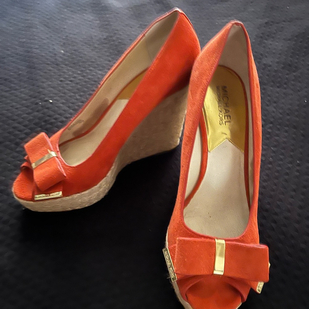 pre-owned a couple of times they are very comfortable